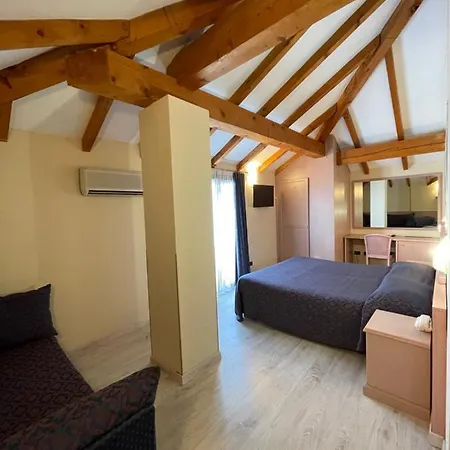 Lo Scoiattolo Hotel