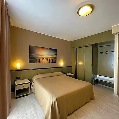 Hotel Lo Scoiattolo 3*