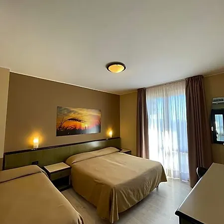 Hotel Lo Scoiattolo 3*