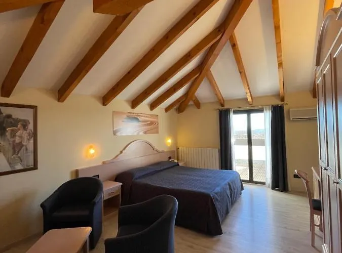 罗思澄堂勒酒店 酒店 马斯诺维斯康蒂